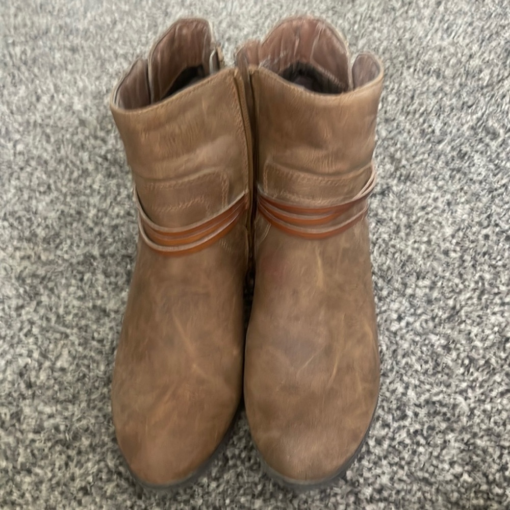 Madden girl low rose boots